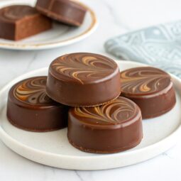 Homemade Fudge Rounds Recipe