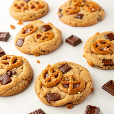 Caramel Pretzel Chocolate Chunk Cookies