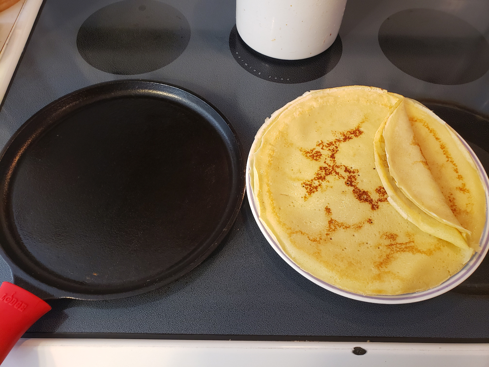 Round Seasoned Cast Iron Griddle, PFAS-Free, 10.5 Inches customer photo 2