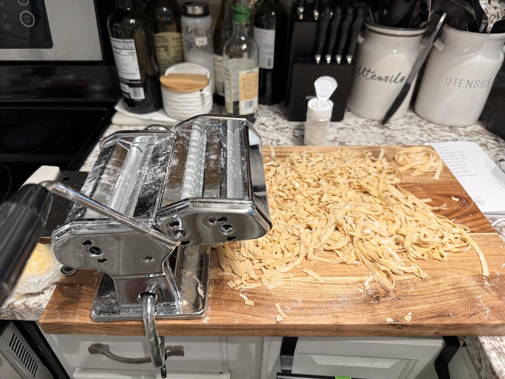 MARCATO Made in Italy Atlas 150 Classic Manual Pasta Maker Machine, Chrome Steel with Black Hand Crank. Makes Lasagna, Fettuccine & Tagliolini. customer photo 2