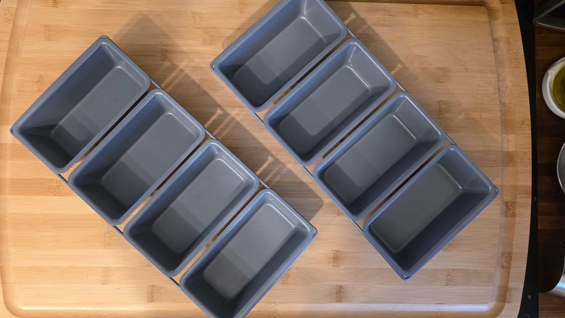 Fox Run Loaf Pan, Linked Non-Stick Mini Bread Pans, with 4 Connected Wells | Make 4 Mini Loaves At Once customer photo 1