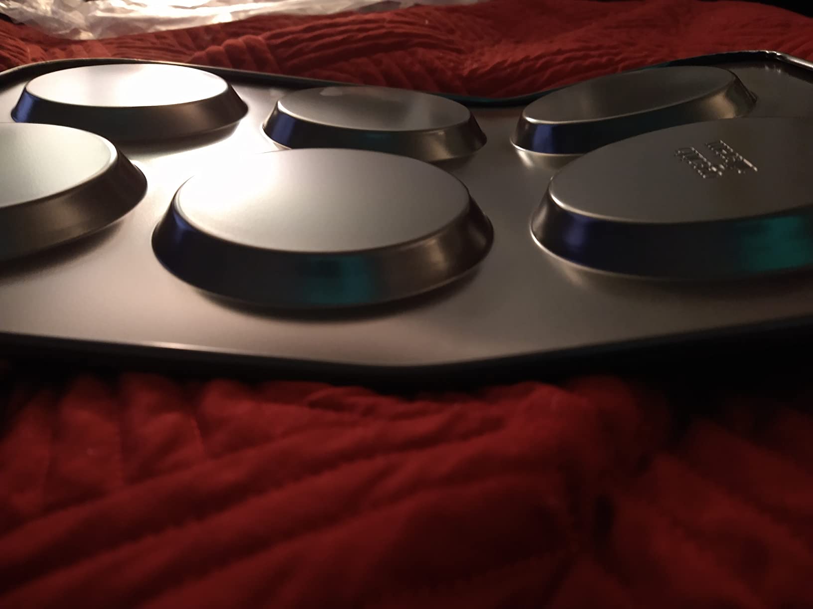 Chicago Metallic Professional 6-Cup Non-Stick Muffin Pan, Make up to 6 Large Muffins, Cupcakes, Quiches, Egg Cups customer photo 1