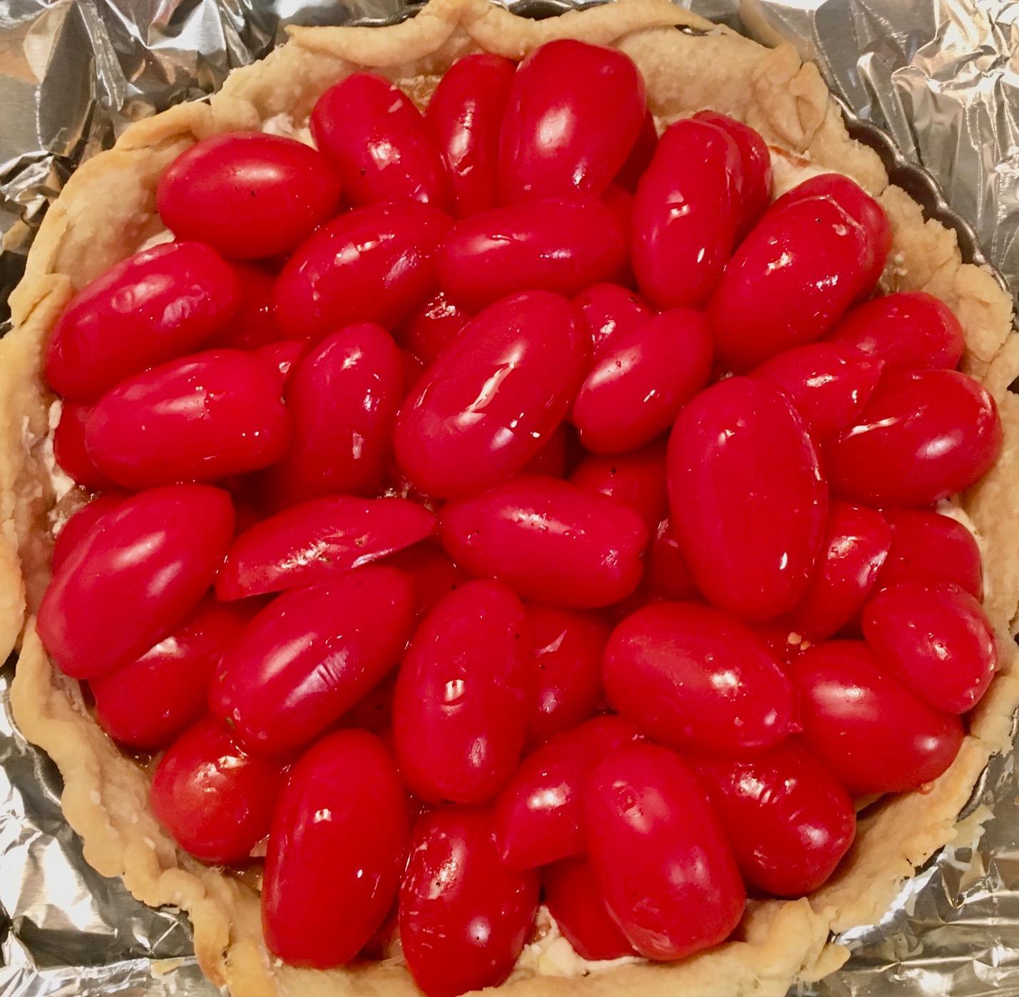 Wilton Perfect Results Premium Non-Stick Bakeware Round Tart and Quiche Pan, 9-Inch, Fluted Edges customer photo 1