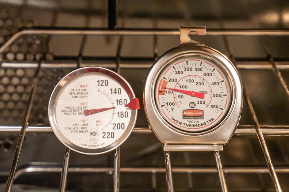 Rubbermaid Commercial Products Stainless Steel Monitoring Thermometer, Safe for Inside Oven/Grill/Smoker, 60-580°F Range customer photo 1