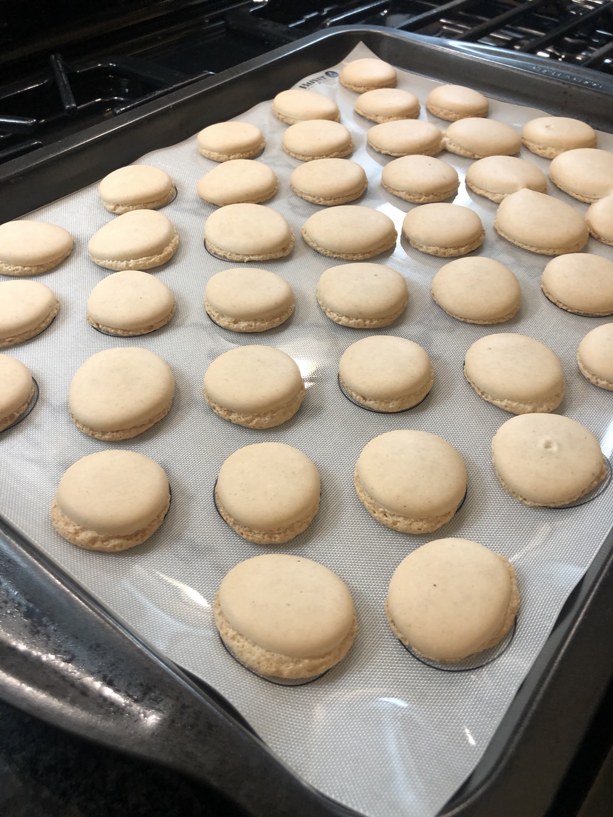 de Buyer Macaron Silicone Baking Mat - 15.75