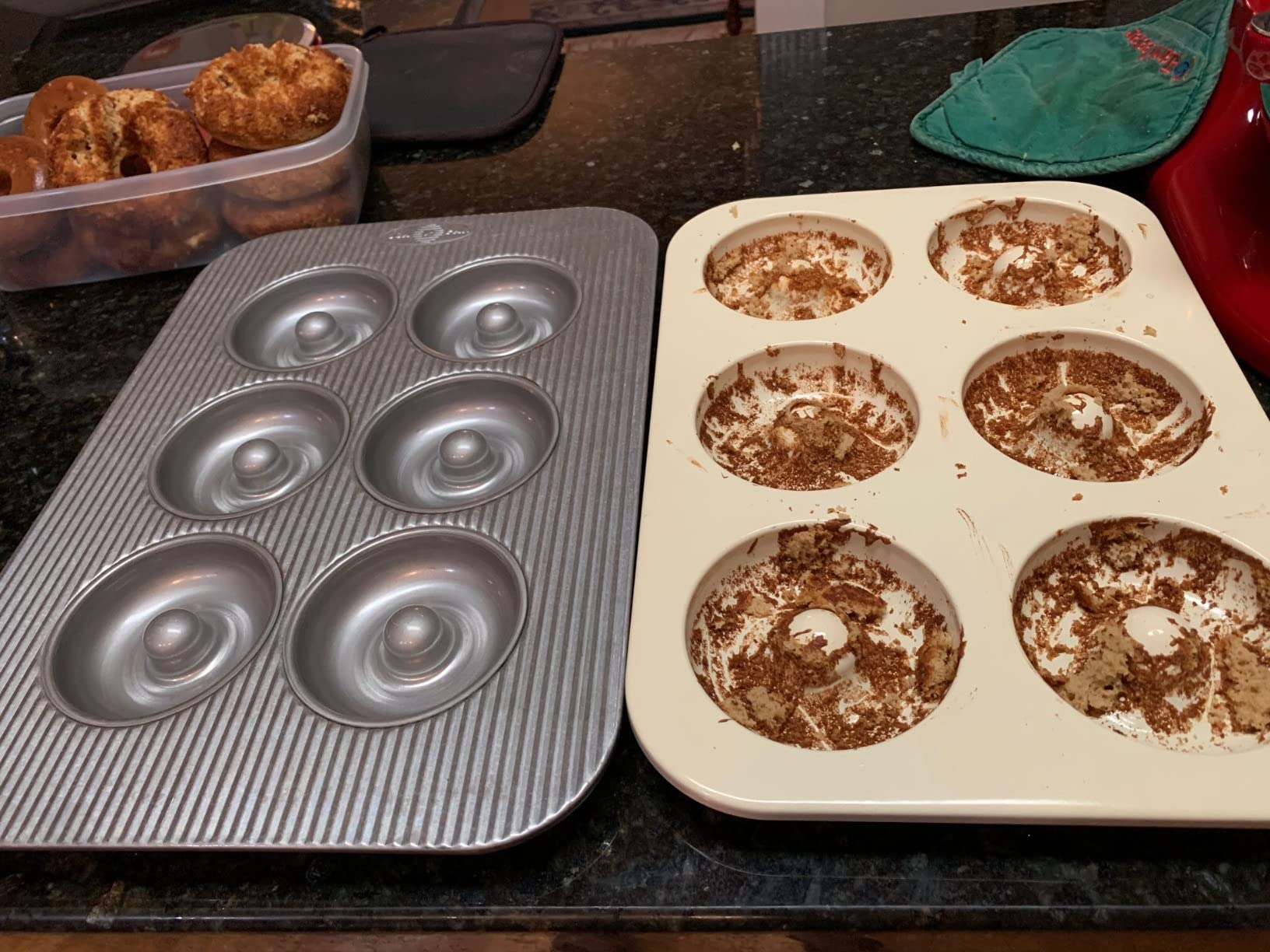 USA Pan Bakeware Aluminized Steel Donut Pan, 6-Well customer photo 2