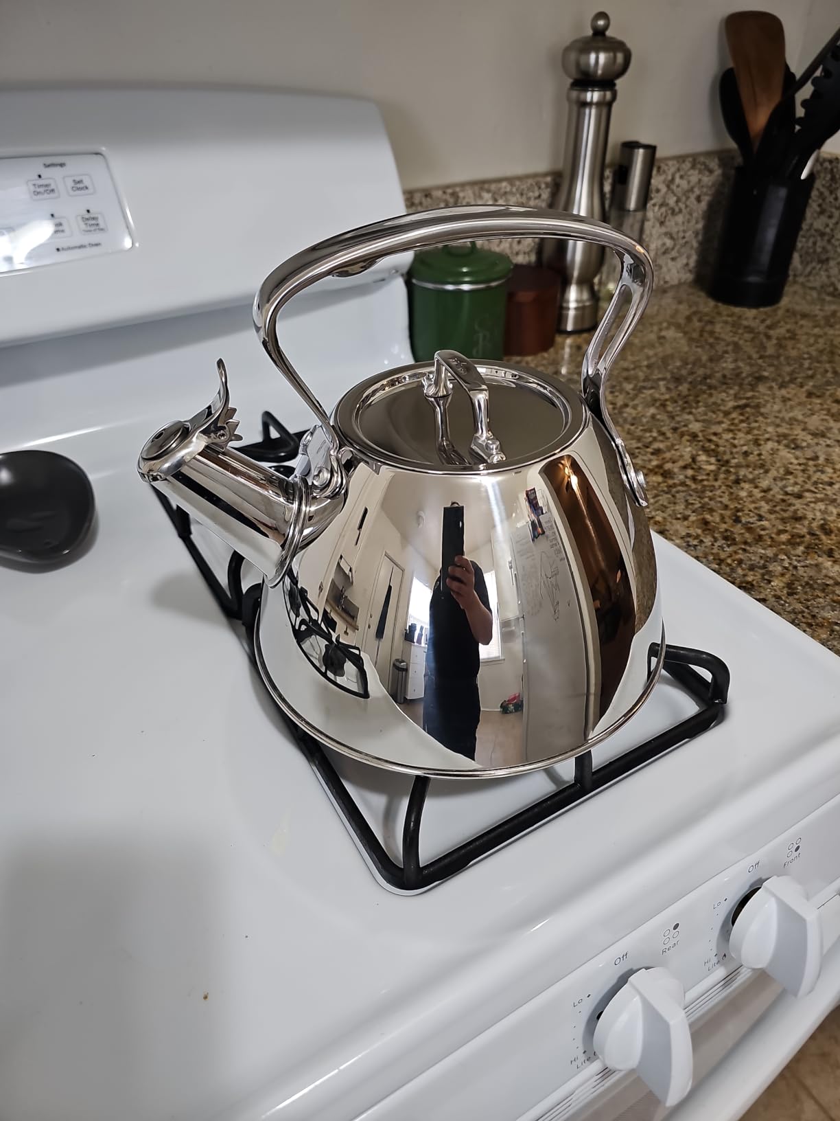 All-Clad Specialty Stainless Steel Tea Kettle 2 Quart Induction Pots and Pans, Cookware Silver | Polished Stainless Steel Tea Kettle for Stove Top, Induction Compatible, Dishwasher Safe customer photo 1