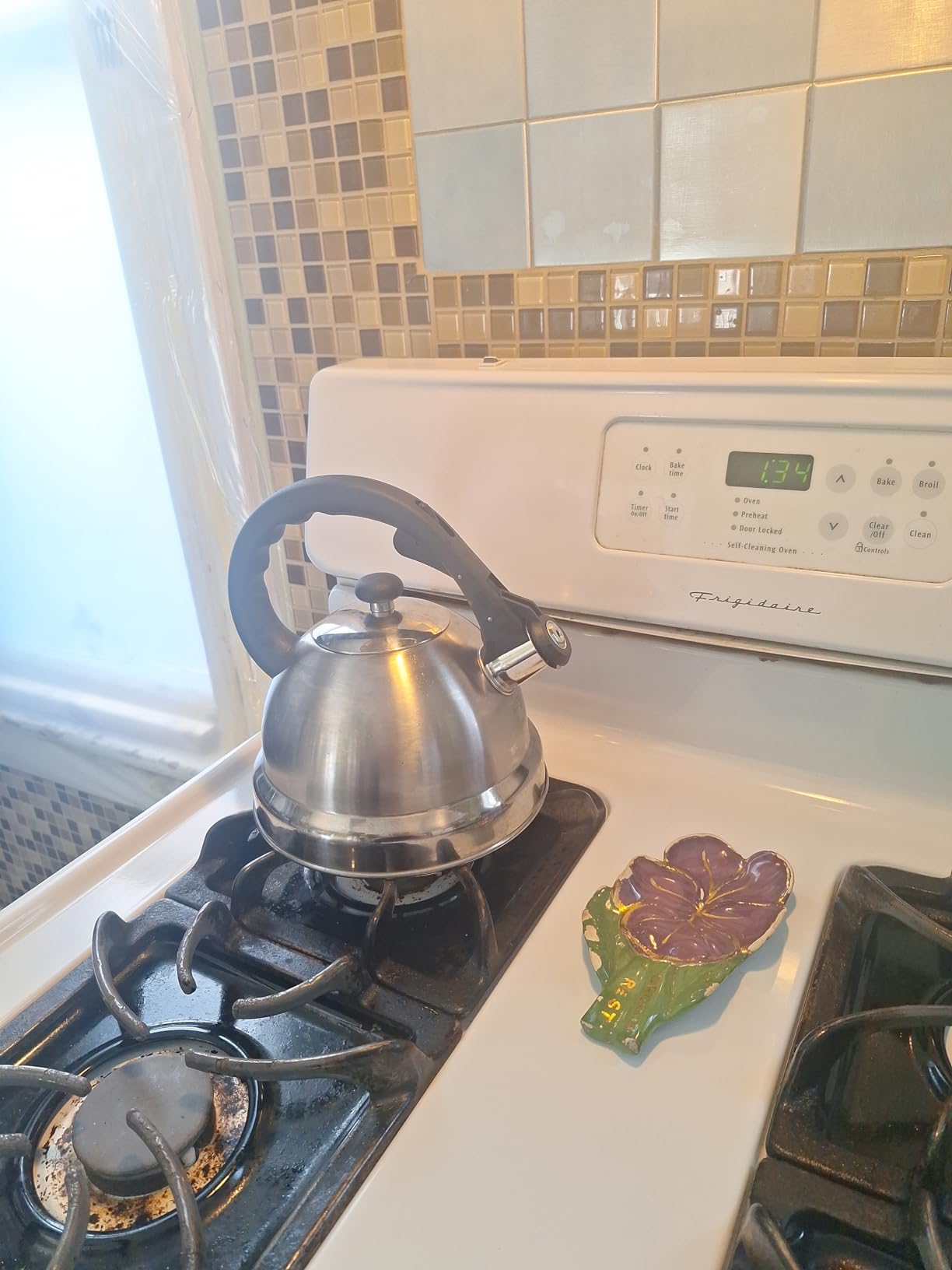 Mr. Coffee Carterton Stainless Steel Whistling Tea Kettle - 1.5-Quart Capacity, Mirror Polish Finish, Durable Tea Kettle for Stovetop, Fast Boiling, Easy Pouring customer photo 2