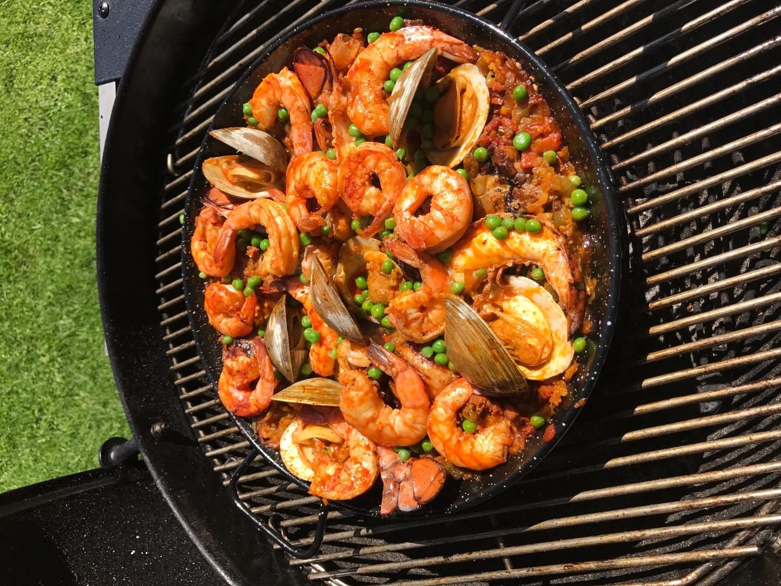 Magefesa 15-inch Enameled Steel Paella Pan, 38cm - 8 Servings, Ideal for Outdoor Cooking and Traditional Valencian Paella, Easy Cleaning, Dishwasher Safe customer photo 1