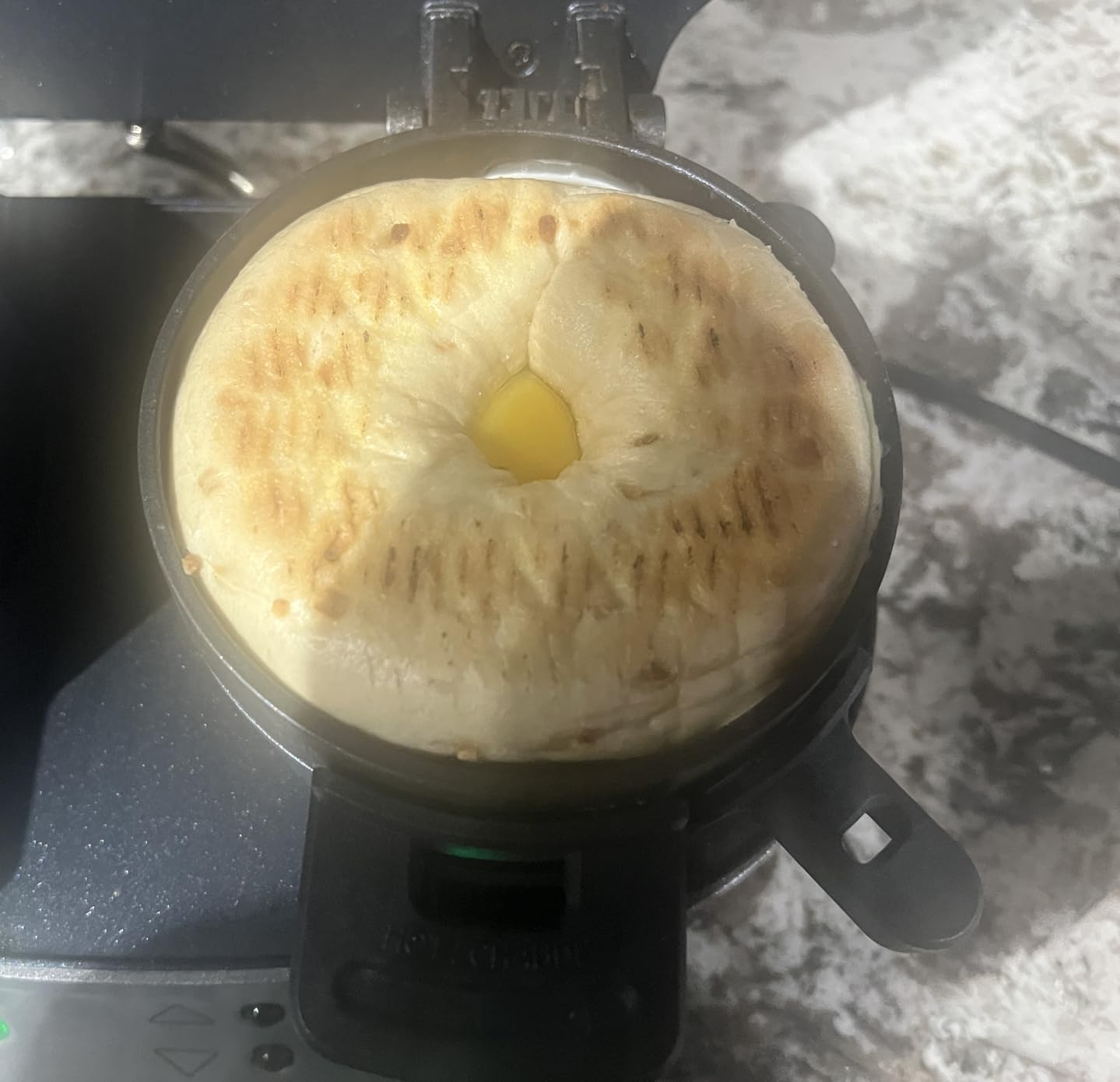 Hamilton Beach Dual Breakfast Sandwich Maker with Egg Cooker Rings & Timer | Perfect for English Muffins, Croissants, Mini Waffles | Customizable & Fast | PFAS-Free | Silver | 25490MNA customer photo 2