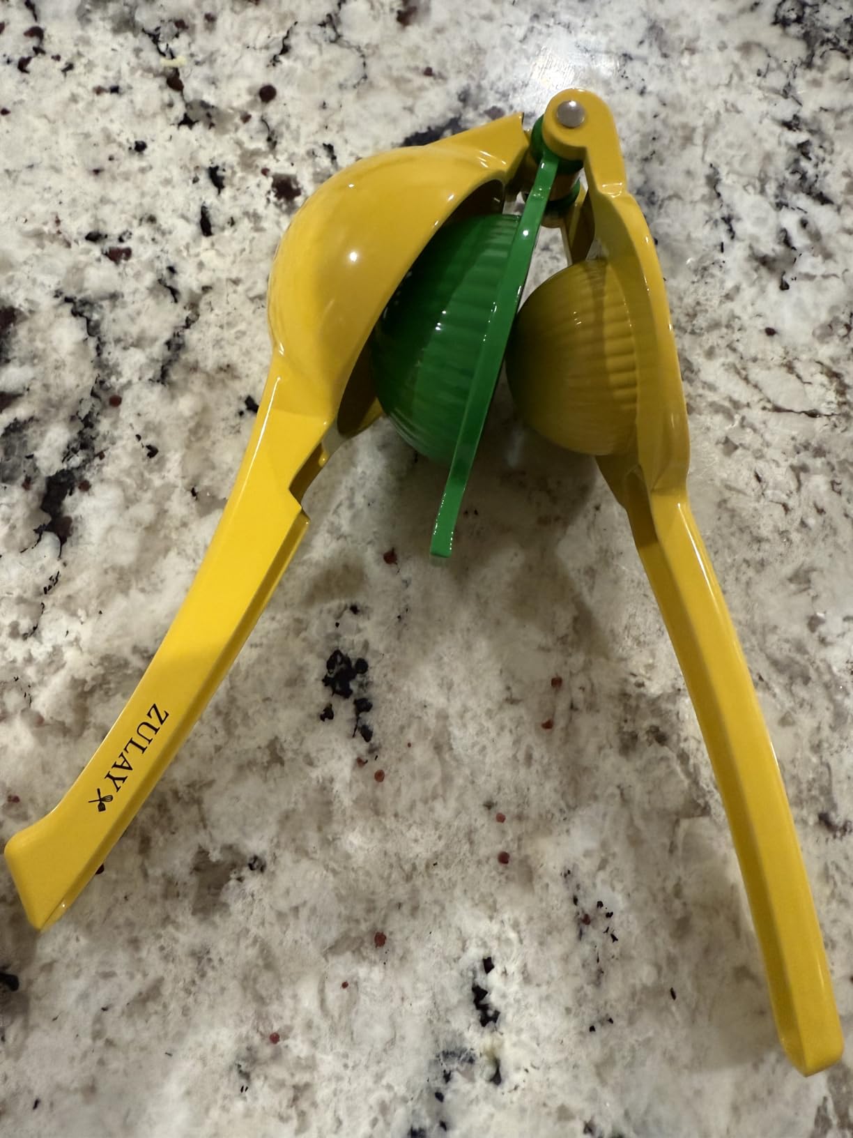 Zulay Metal 2-In-1 Lemon Squeezer Manual - Sturdy, Max Extraction Hand Juicer Lemon Squeezer Gets Every Last Drop - Easy to Clean & Use Citrus Juicer-Yellow/Green customer photo 2
