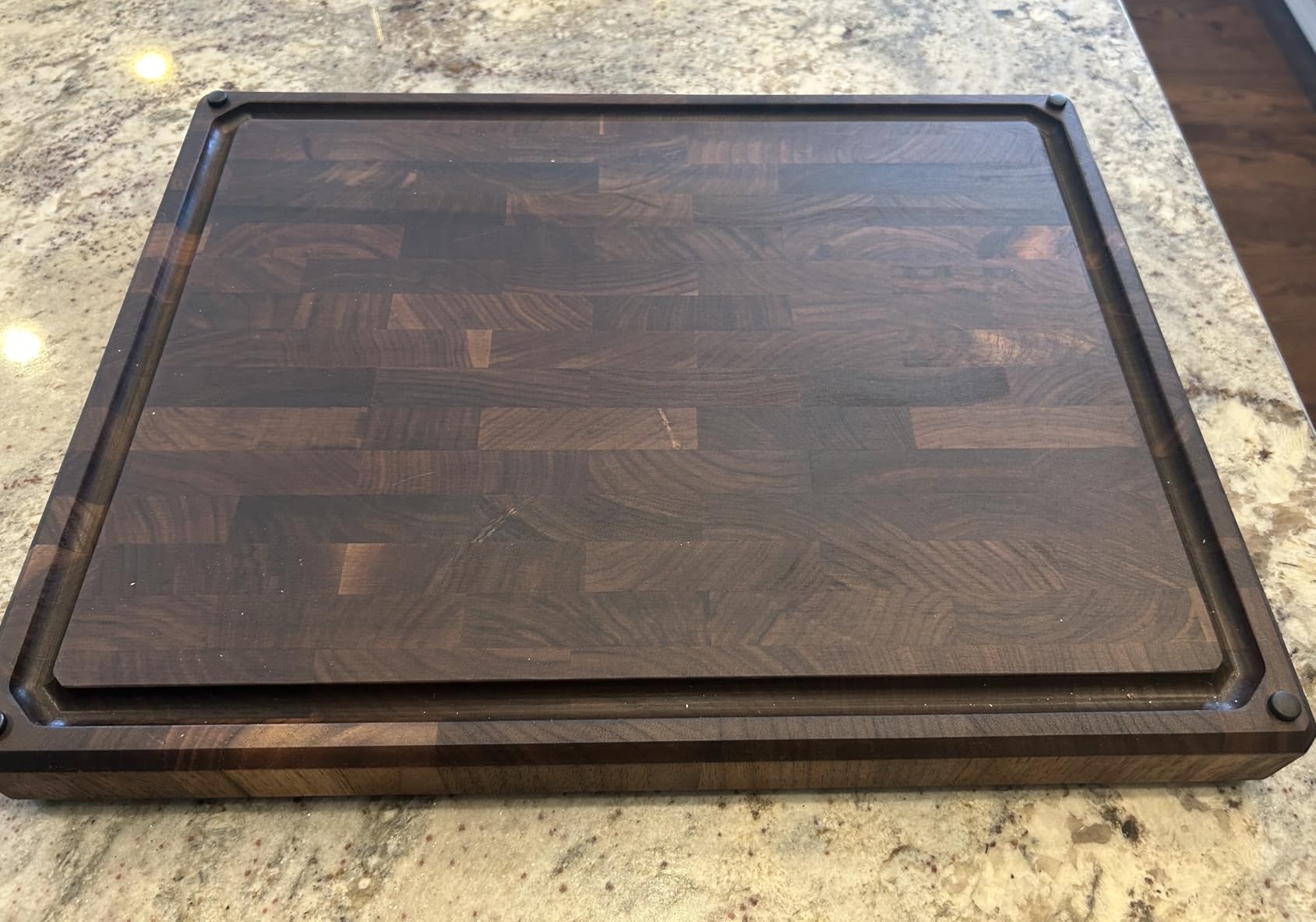 Sonder Los Angeles Winsome Acacia Wood Cutting Board, 16x12x1.5 in | Non-toxic, Edge Grain, Juice Groove, Sorting Compartment for Charcuterie & Meal Prep, Built-in Handles, Gift Box, 6 lbs customer photo 1