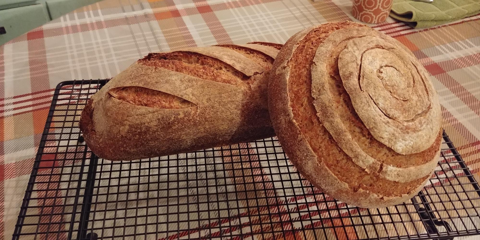 Bread Lame - Patented 2-in-1 Stainless Scoring Tool | Featured in America's Test Kitchen, Bon Appetit & Food & Wine. 6 blades + case included. customer photo 1