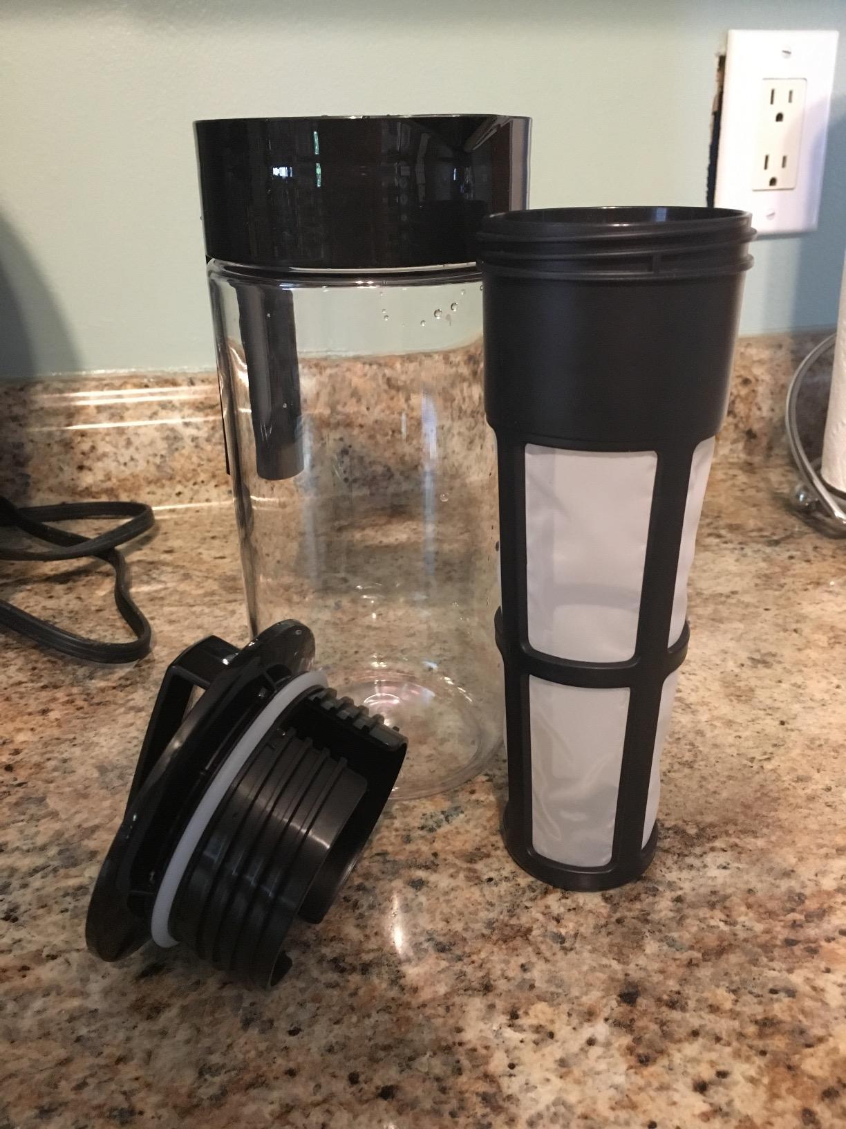 Takeya Deluxe Cold Brew Coffee Maker - BPA-Free Tritan Pitcher with Airtight Leakproof Lid, Silicone Grip Handle, Fine-Mesh Filter - Shatter-Proof, Dishwasher Safe, Made in USA - 2 Quart/Black customer photo 2