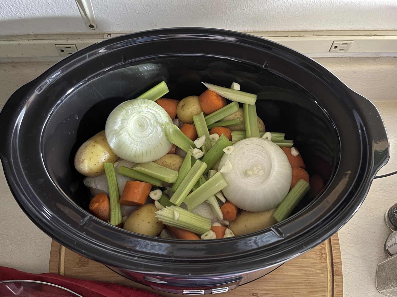 Crock-Pot Large 8-Quart Programmable Slow Cooker with Auto Warm Setting, Black Stainless Steel customer photo 1