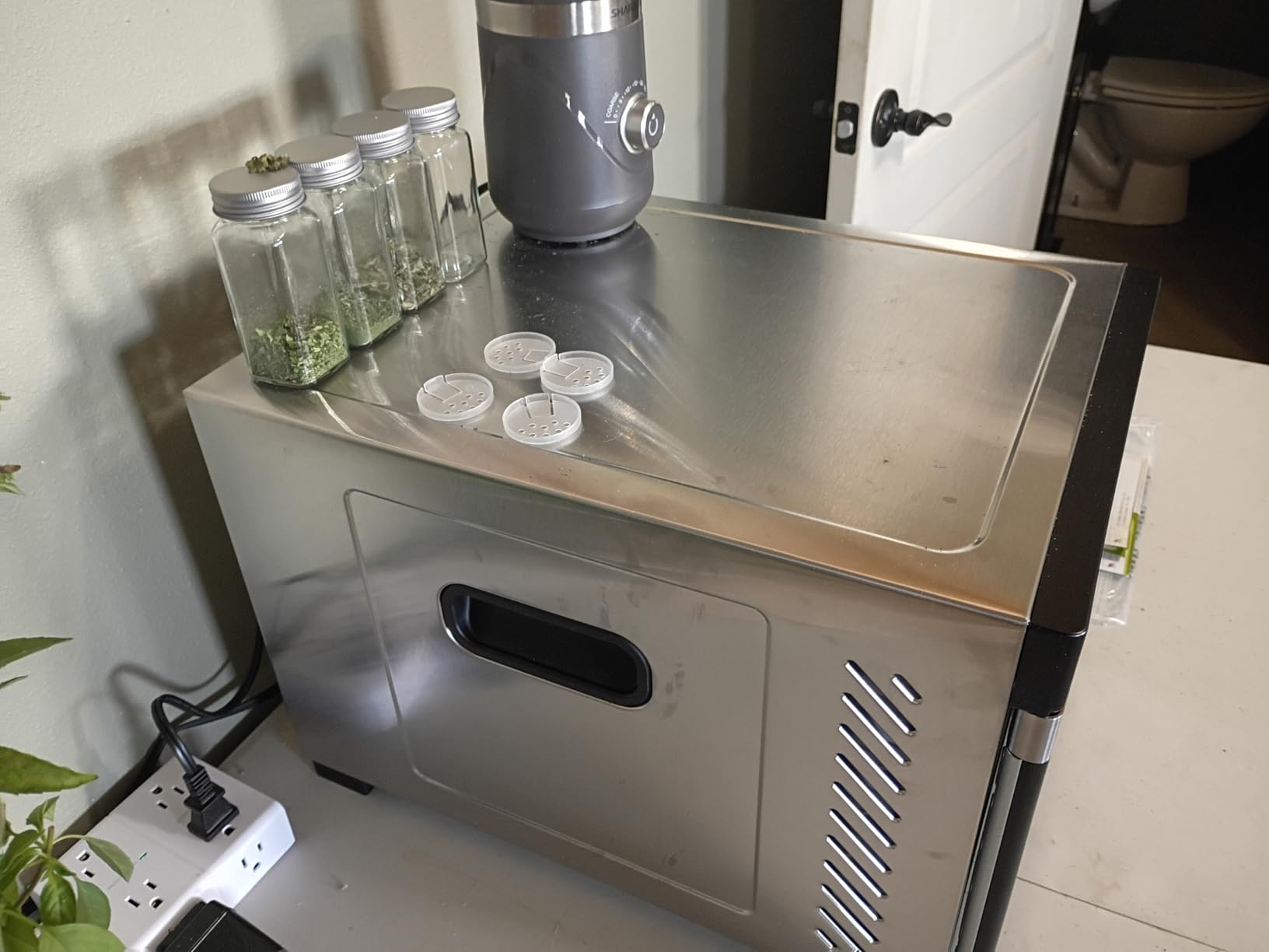 Cosori Food Dehydrator, Bigger Than 7 Trays with Large 6.5 ft² Drying Space | 95-165°F Precision Control, 600W Faster Drying, Horizontal Airflow, Quiet Operation under 48 dB, 48H Timer, Stainless Steel customer photo 1