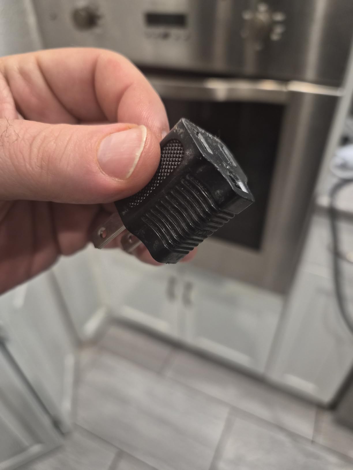 Philips 3200 Series Fully Automatic Espresso Machine, LatteGo Milk Frother, 5 Coffee Varieties, 100% Ceramic Grinder, Black (EP3241/54) customer photo 2