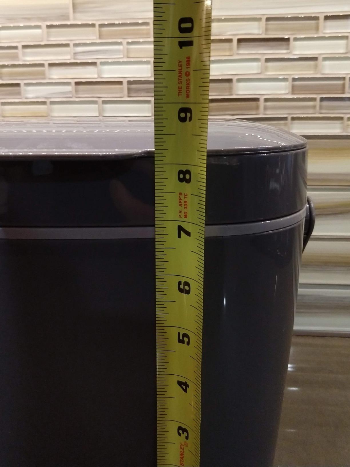 OXO Good Grips Easy-Clean Compost Bin, Charcoal, 1.75 Gal/6.62 L customer photo 2