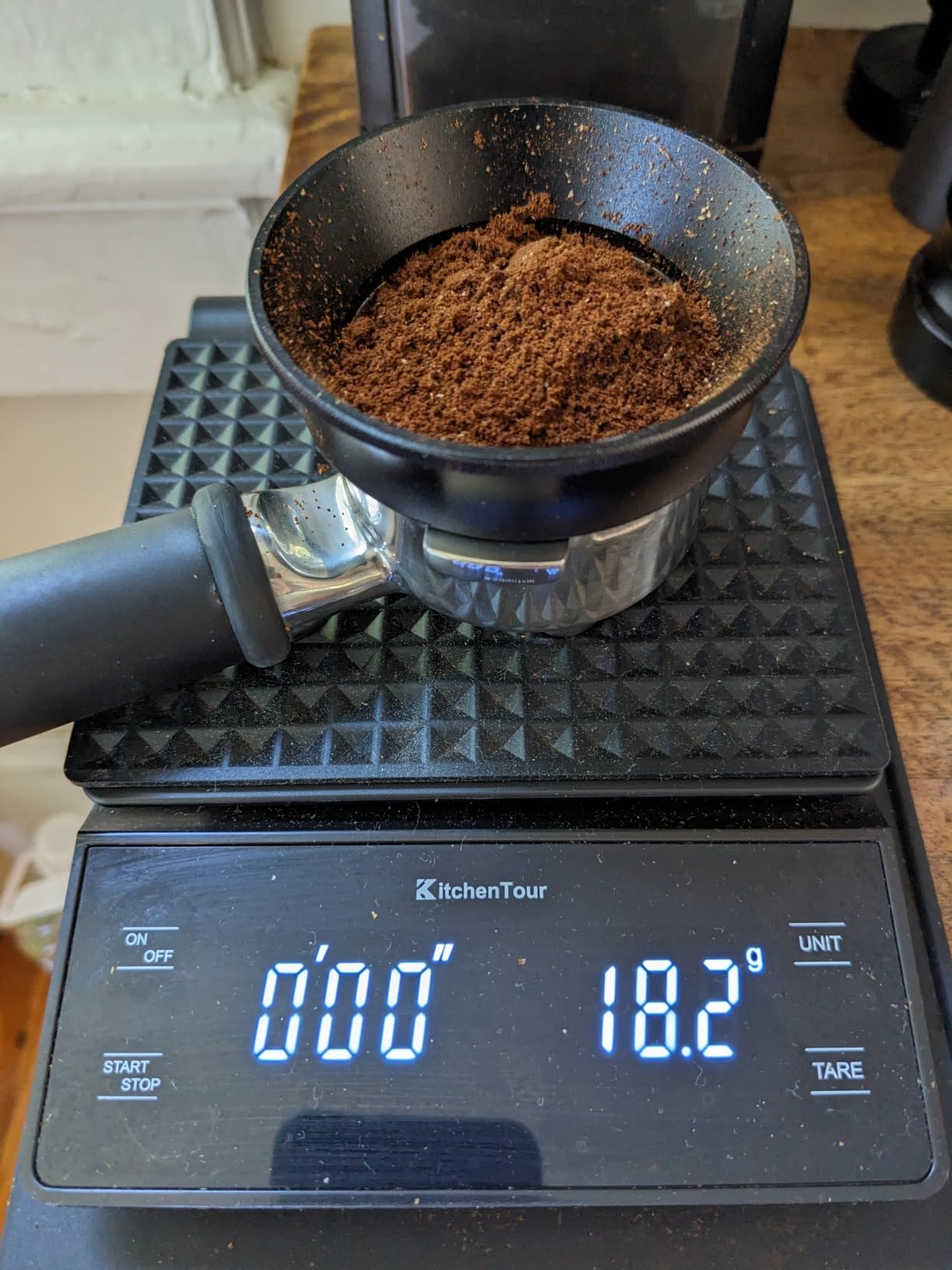 KitchenTour Coffee Scale with Timer 3kg/0.1g High Precision Pour Over Drip Espresso Scale with Back-Lit LCD Display (Batteries Included) customer photo 2