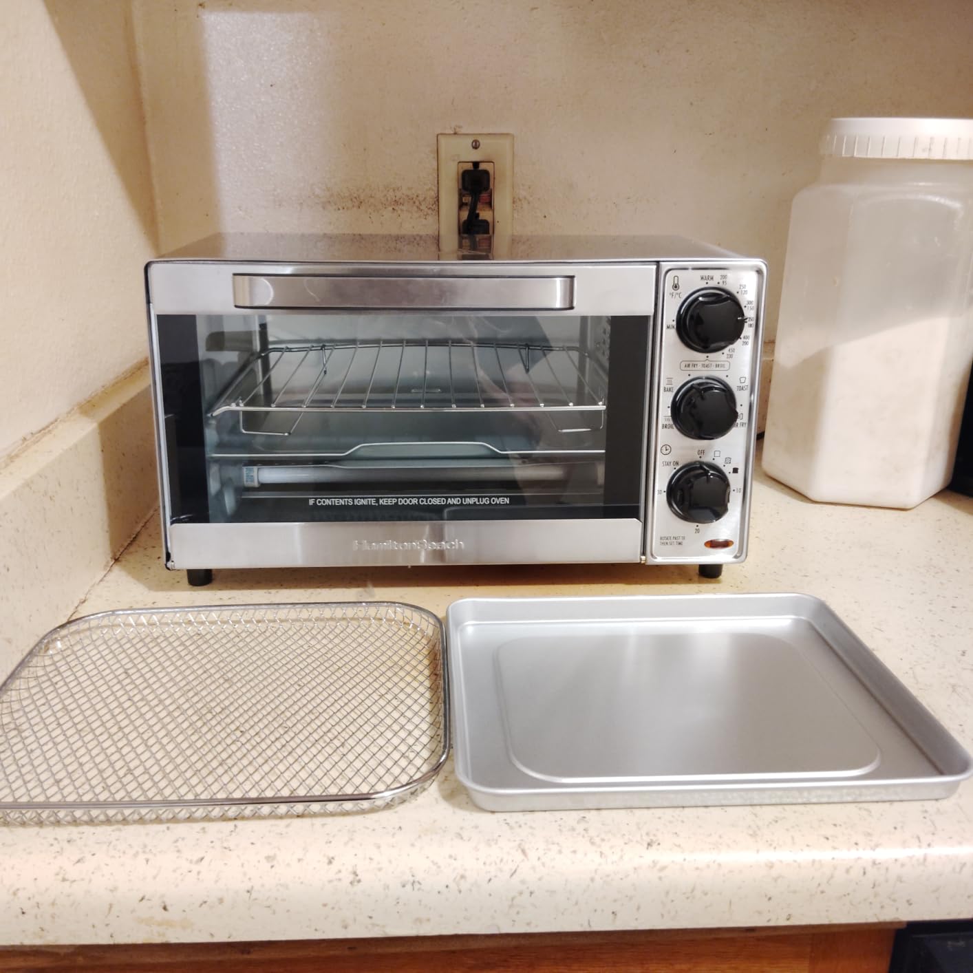 Hamilton Beach 4 Slice Countertop Air Fryer Toaster Oven Combo | Air Fry, Bake, Broil, Toast | 30 Minute Timer | Automatic Shut Off | 200 to 450ºF Adjustable Temp | Stainless Steel | 31403J customer photo 2