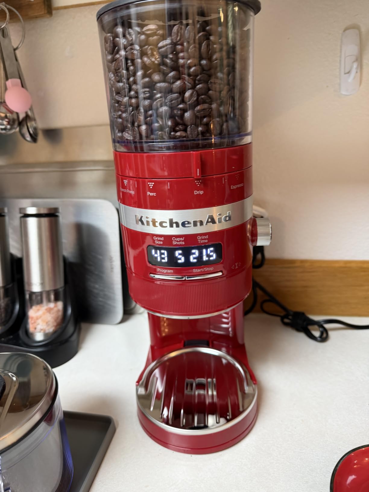 KitchenAid Burr Coffee Grinder, KCG8433, Matte Black | Smart Dosing Technology for Ideal Grounds, 70 Grind Settings for All Brew Methods, Removable Hopper for Easy Cleaning customer photo 2
