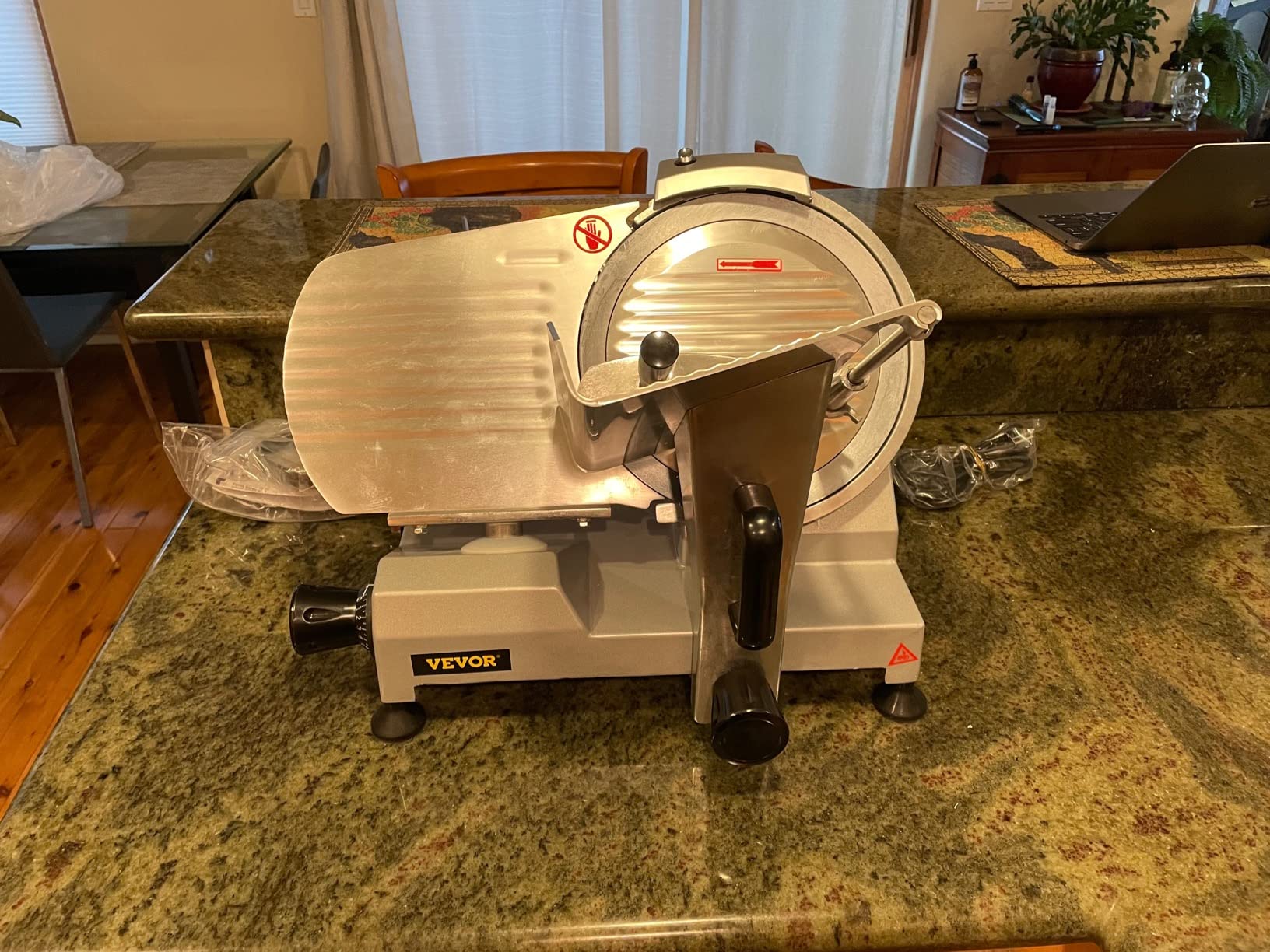 VEVOR Commercial Meat Slicer, 10 inch Electric Food Slicer, 240W Frozen Meat Deli Slicer, Premium Chromium-plated Steel Blade Semi-Auto Meat Slicer for Commercial and Home Use, 300-450 RPM, Adjustable Cutting Thickness customer photo 1