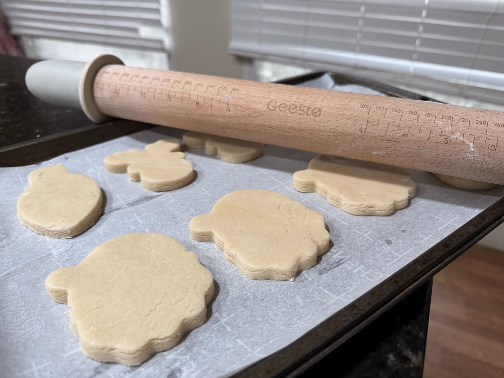 Adjustable Wood Rolling Pin with 5 Thickness Rings, Precise Dough Roller Handle Press Design with Measurement Guide for Fondant, Pizza, Pie Crust, Cookie, Pastry Baking Decorating Accessories customer photo 2
