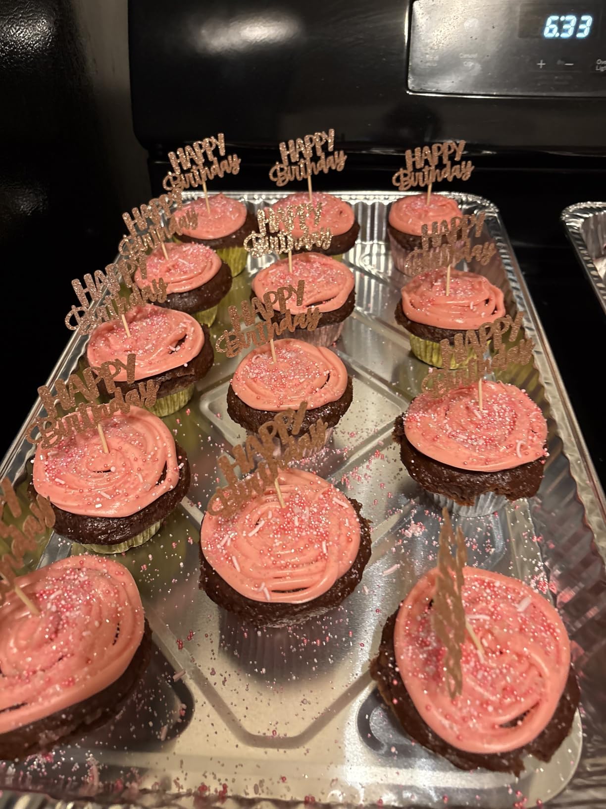 Reusable Piping Bags and Tips Set, 21-Piece Cake and Cupcake Decorating Kit | Reusable piping bags pair with 12 icing tips, couplers and scrapers for precise frosting and easy cake or cupcake decorating. customer photo 2