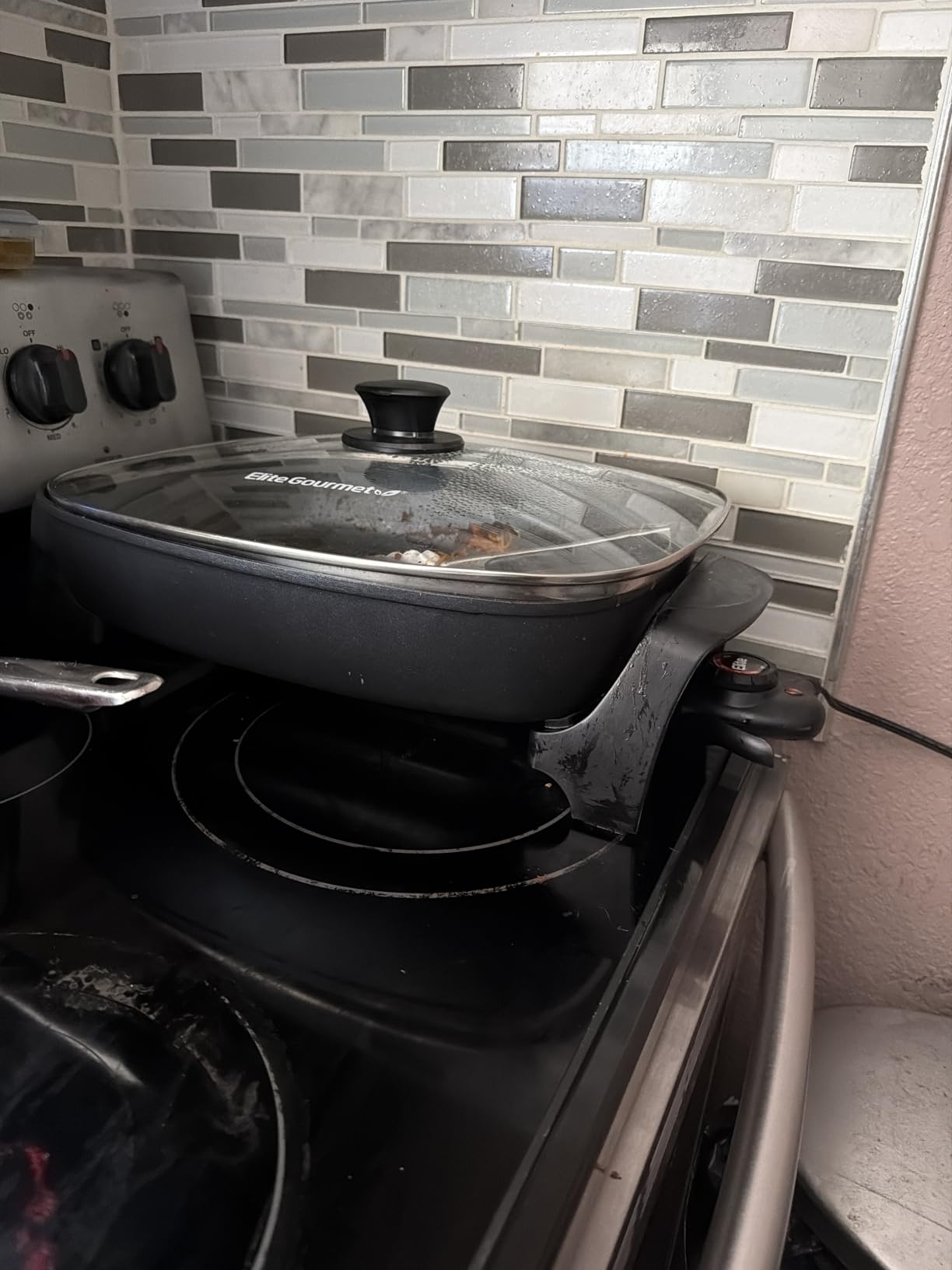 Elite Gourmet EG-6203# Non-Stick Electric Skillet, 10.5Qt, Black | Pour Spout, Glass Vented Lid, Long-Lasting, 200-400°F Adjustable Temp, Dishwasher Safe, Serves 6-8 - Extra-Deep 16