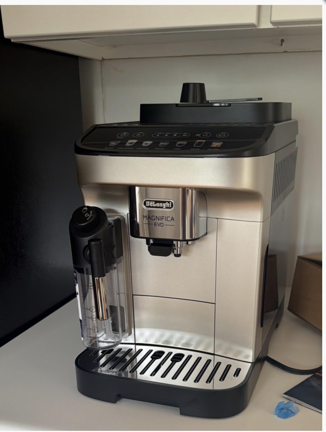 De'Longhi Magnifica Evo Automatic Espresso Machine, Milk Frother, Silver, 7 One-Touch Recipes, Built-In Grinder customer photo 1
