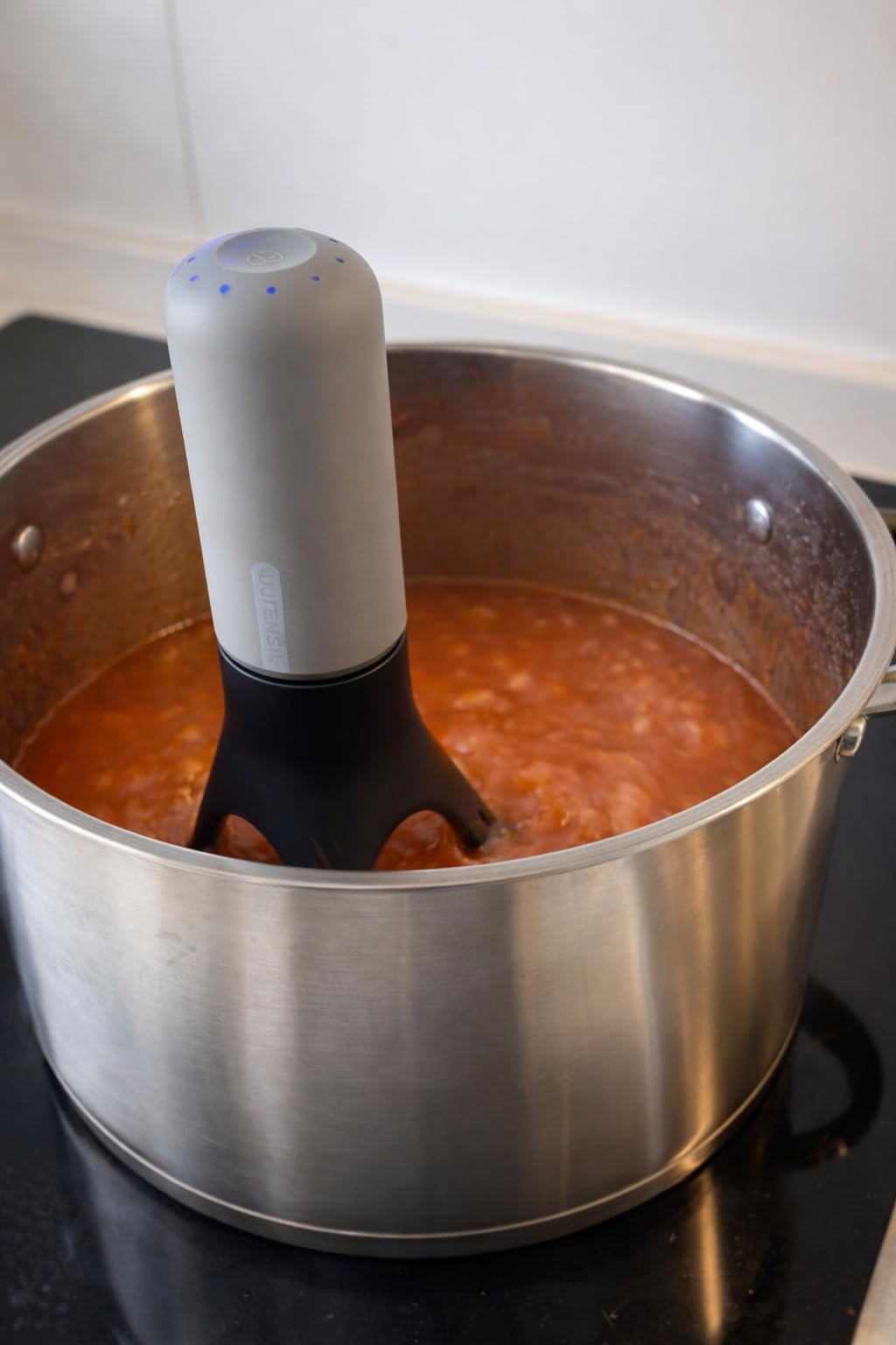 Uutensil Stirr Plus - The Unique Automatic Pan Stirrer with Timer - Rechargeable USB Stand - Grey customer photo 1