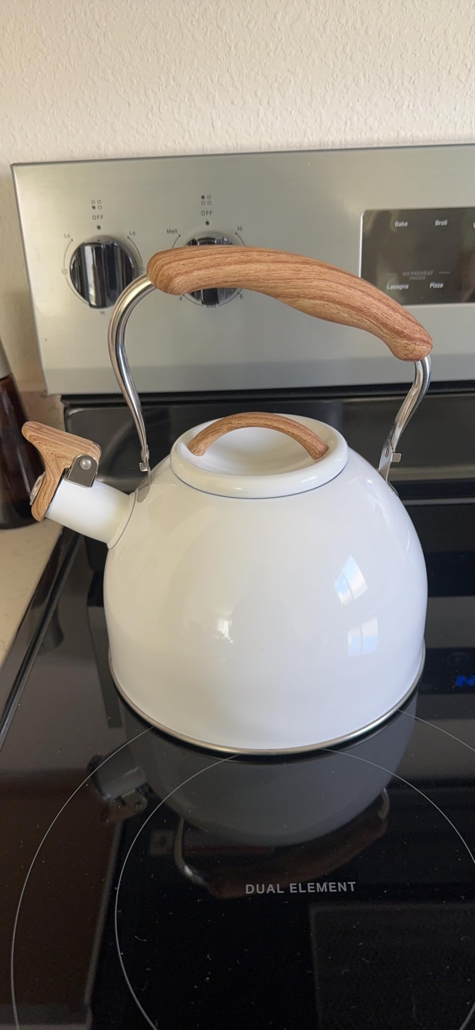Tea Kettle, Vegoran 100 OZ / 3 Liter Whistling Tea Kettle, Tea Pots for Stove Top Food Grade Stainless Steel with Wood Pattern Folding Handle, Loud Whistle Kettle for Tea, Coffee, Milk (Green) customer photo 1