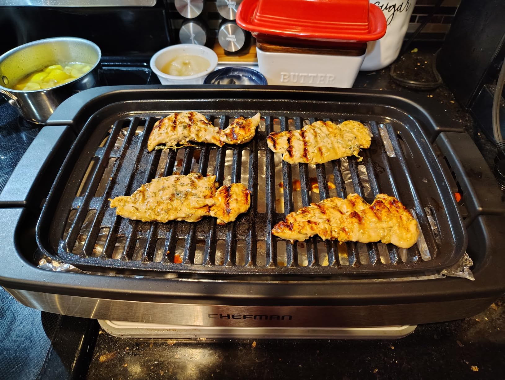 Chefman Smokeless Indoor Electric Grill, Extra Large Grilling Surface, Nonstick Table Top Grill with Adjustable Temperature Control, Drip Tray, Dishwasher-Safe Parts customer photo 2