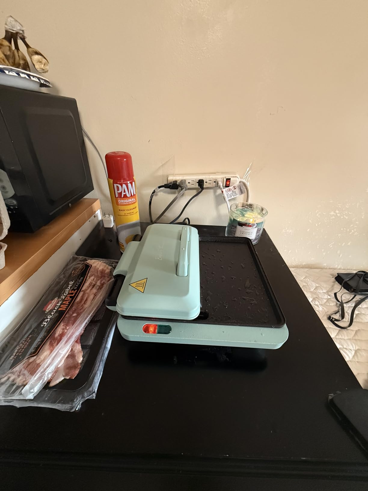 Baker's Friend Breakfast Sandwich Maker, Nonstick Electric Griddle & Grill Combo, 3 in 1 Breakfast Station, Make Egg Muffin Sandwiches Burgers Hot dogs & Pancakes, Includes Burger Press, Tong & Brush customer photo 1