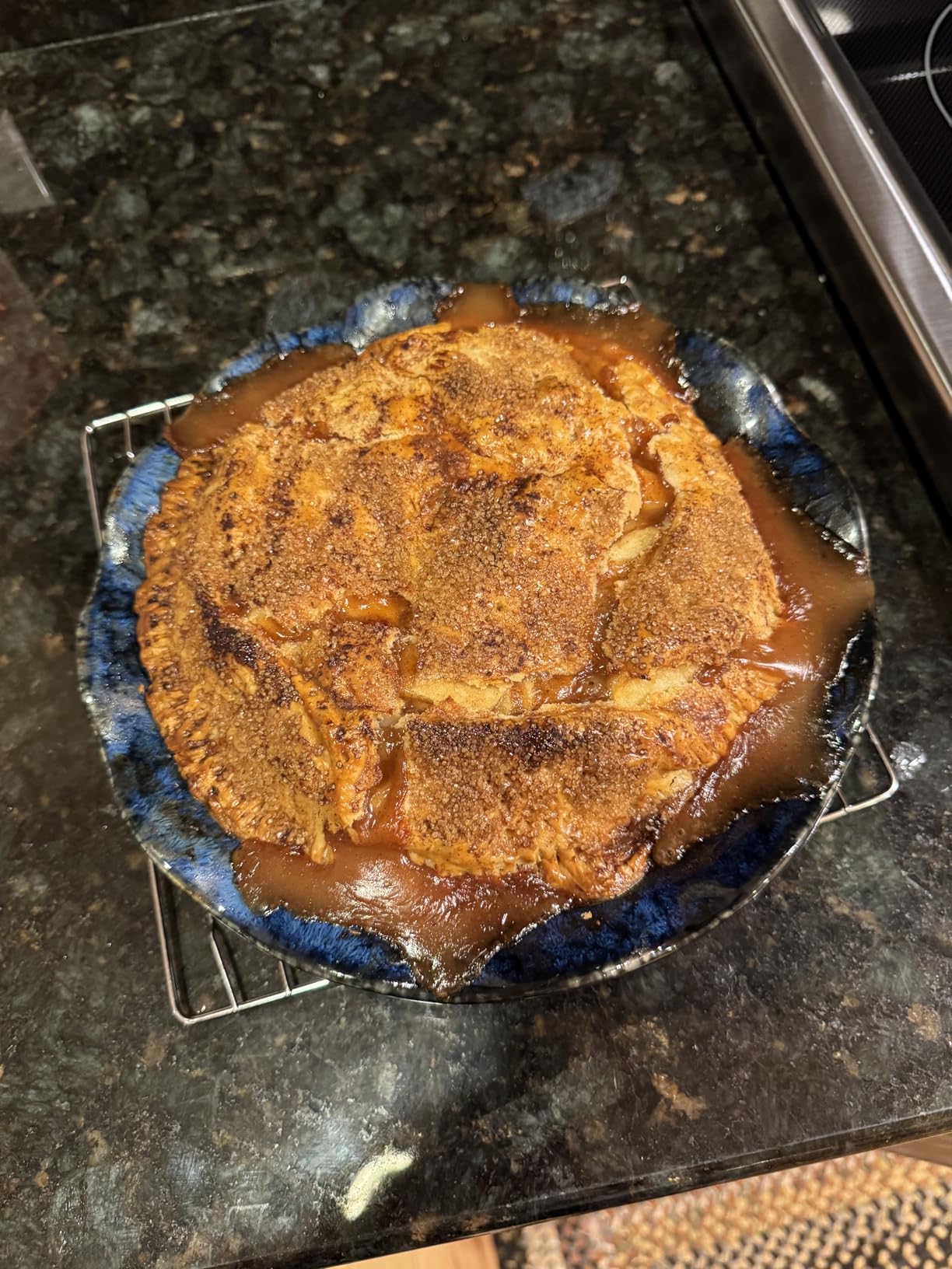 vancasso Ceramic Pie Pan for Baking, 9 inch Deep Pie Plates for Apple Pie, Pot Pie, Tart and Quiche, Reactive Glaze Fluted Pie Pans, Large Pie Dish with Ruffled Edge, Blue, STERN Series customer photo 2