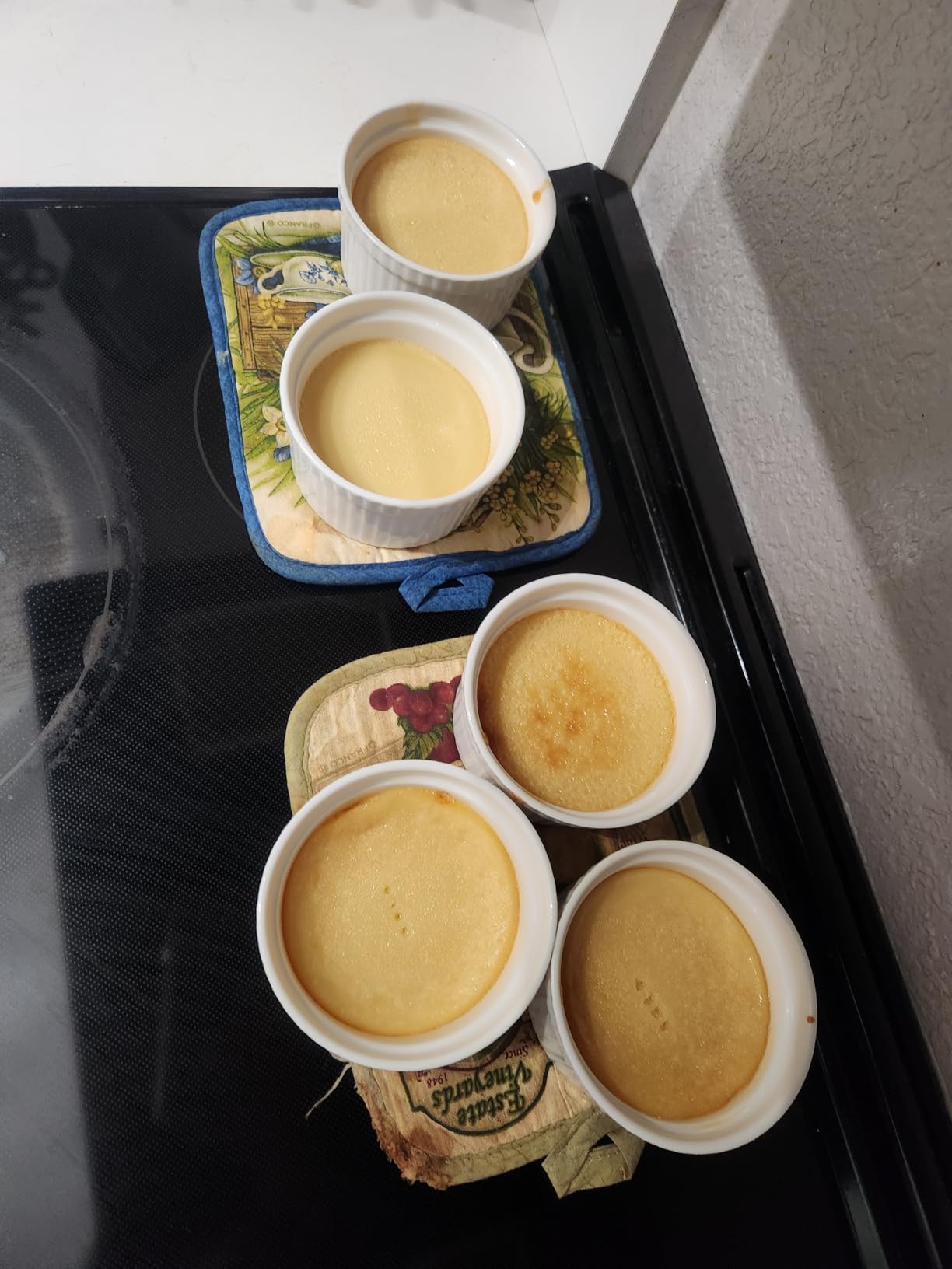 MALACASA 8 Oz Ramekins with Lids Set of 6, Porcelain Creme Brulee Cups customer photo 1