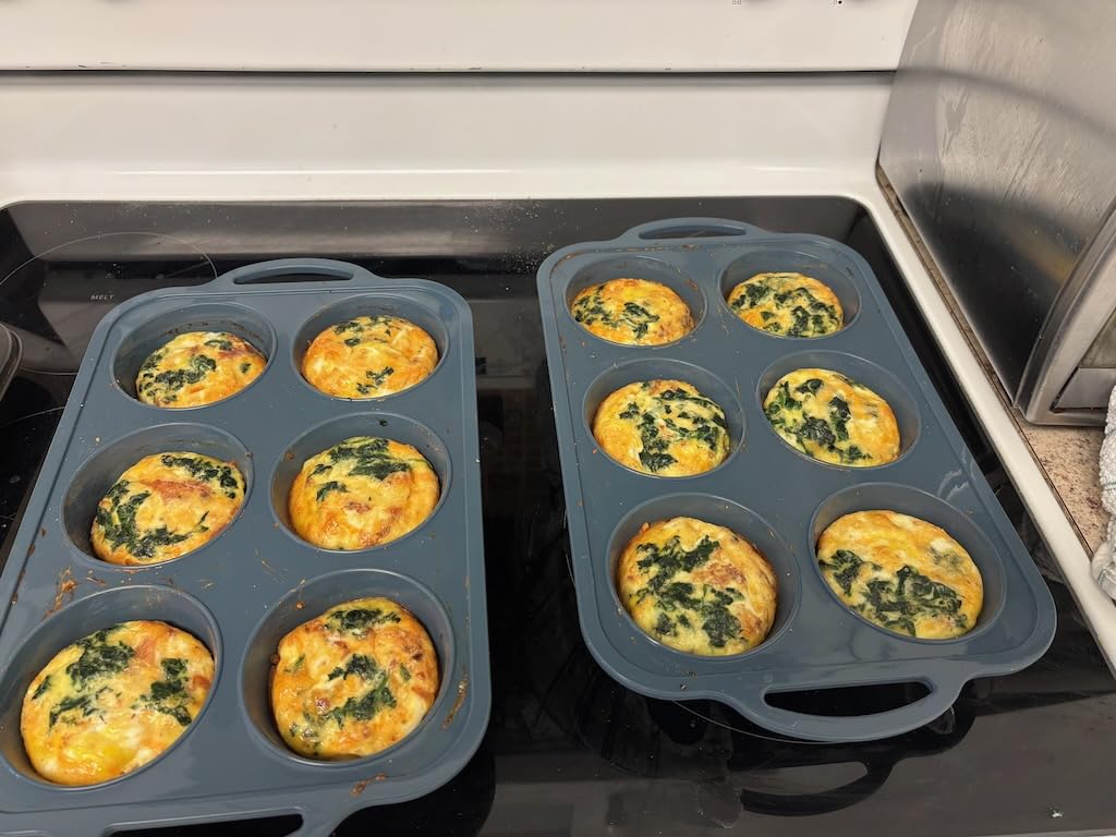 Jumbo Silicone Muffin Tin Pan with Metal Frame, 6 Cup Non Stick Cupcake Pan with Handles, Extra Large BPA Free Silicone Baking Tray customer photo 1
