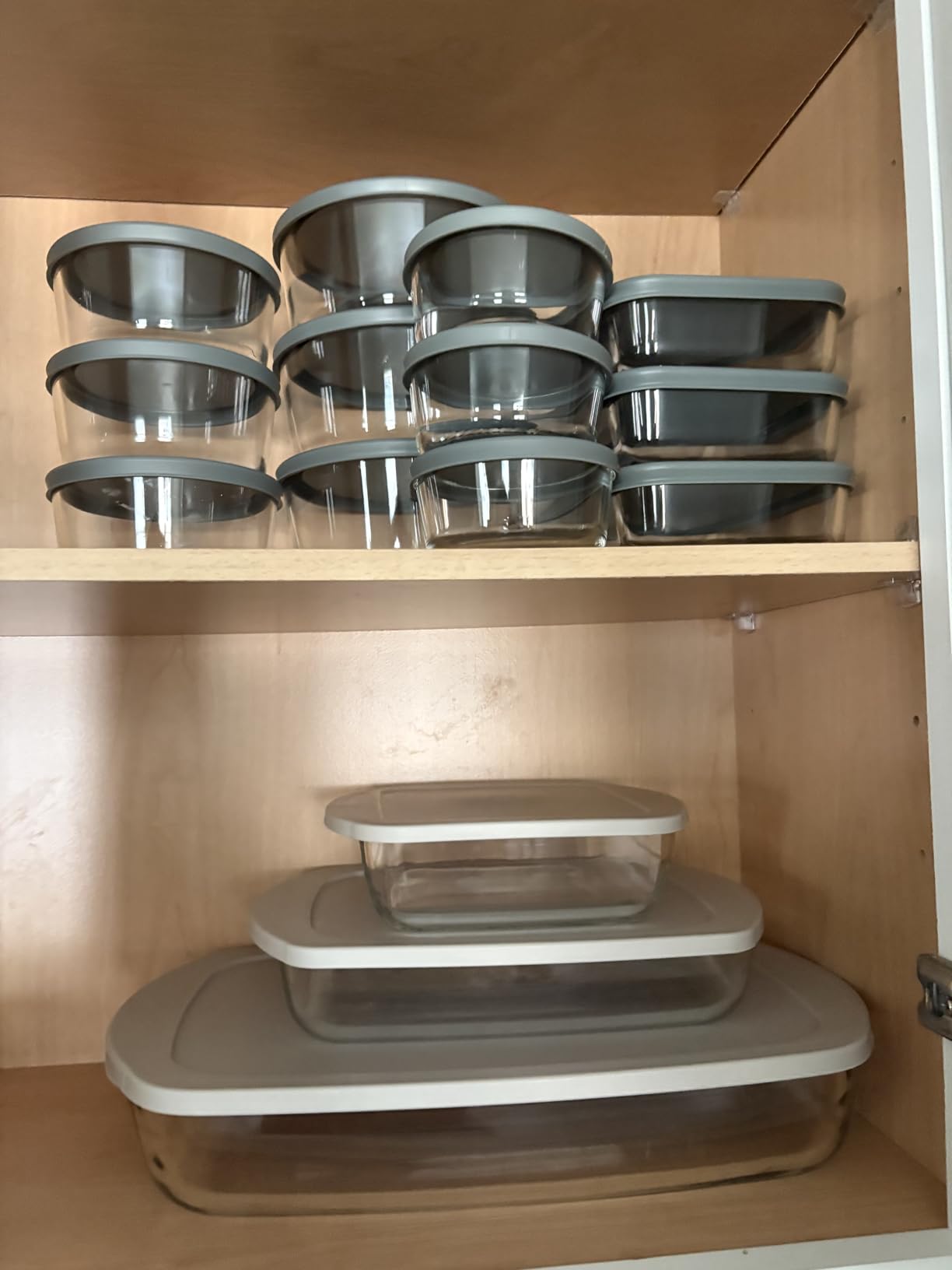 Amazon Basics Glass Baking Dishes with BPA-Free Lids, 6-Piece Bakeware Set, Borosilicate Glass, Oven-Safe up to 752F, Non-Slip and Stackable, Dishwasher-Safe, Linen Gray customer photo 1