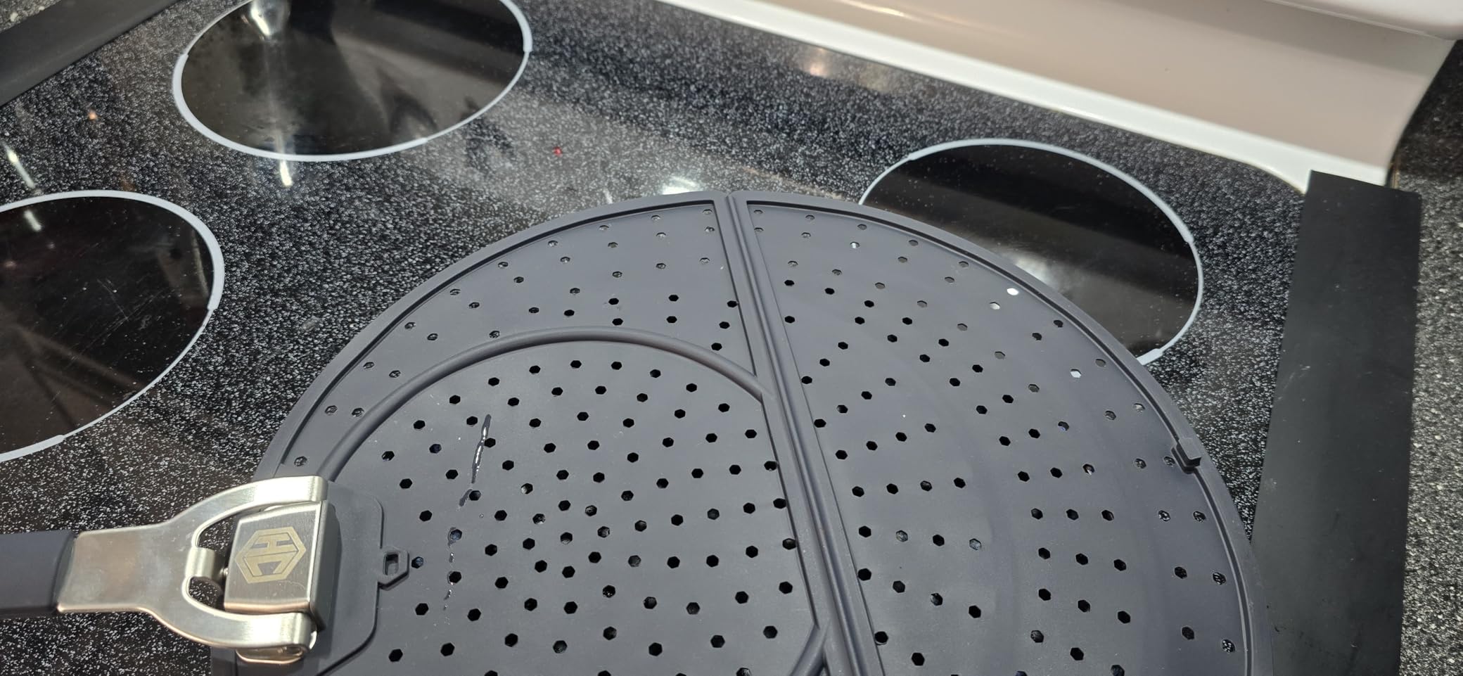 HexClad Folding Grease Splatter Screen for Frying, Up to 12