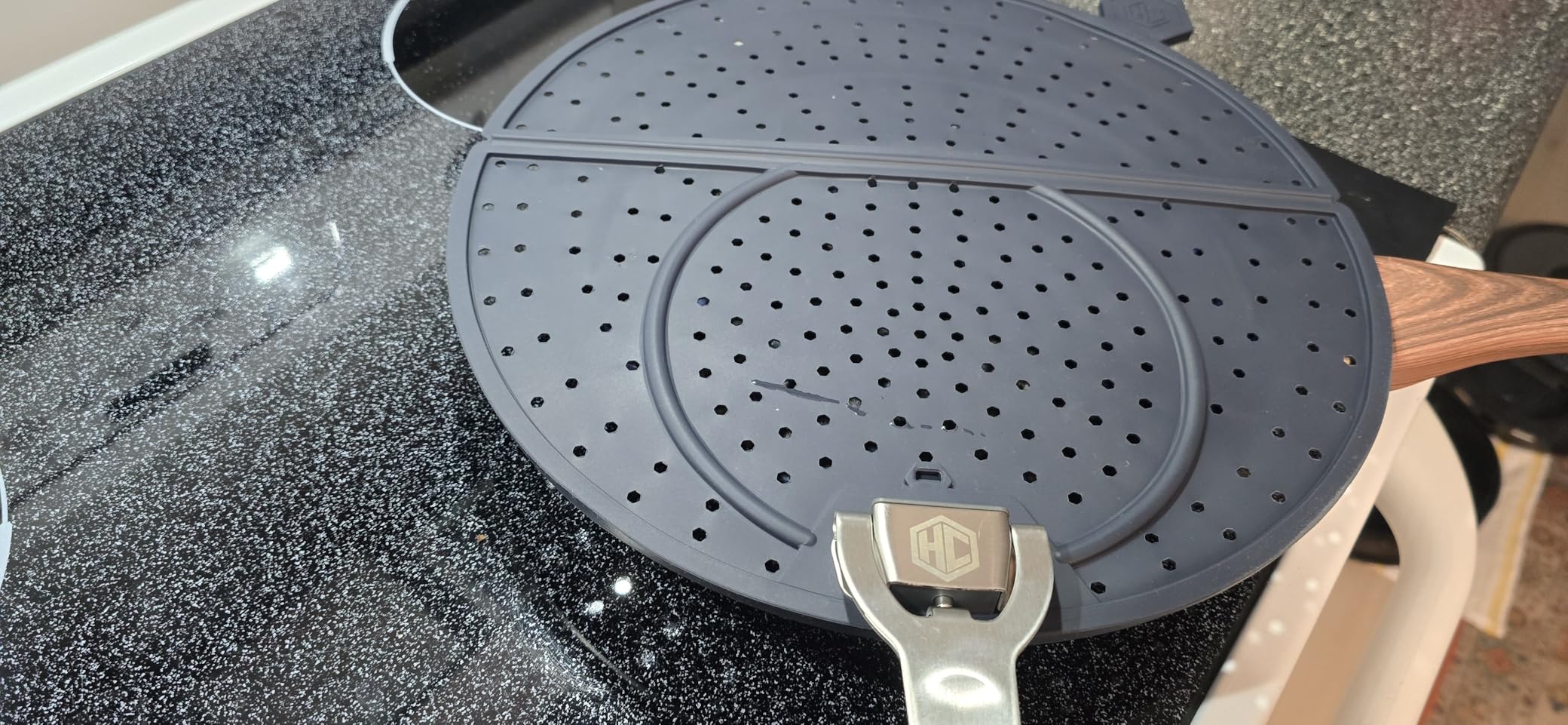 HexClad Folding Grease Splatter Screen for Frying, Up to 12