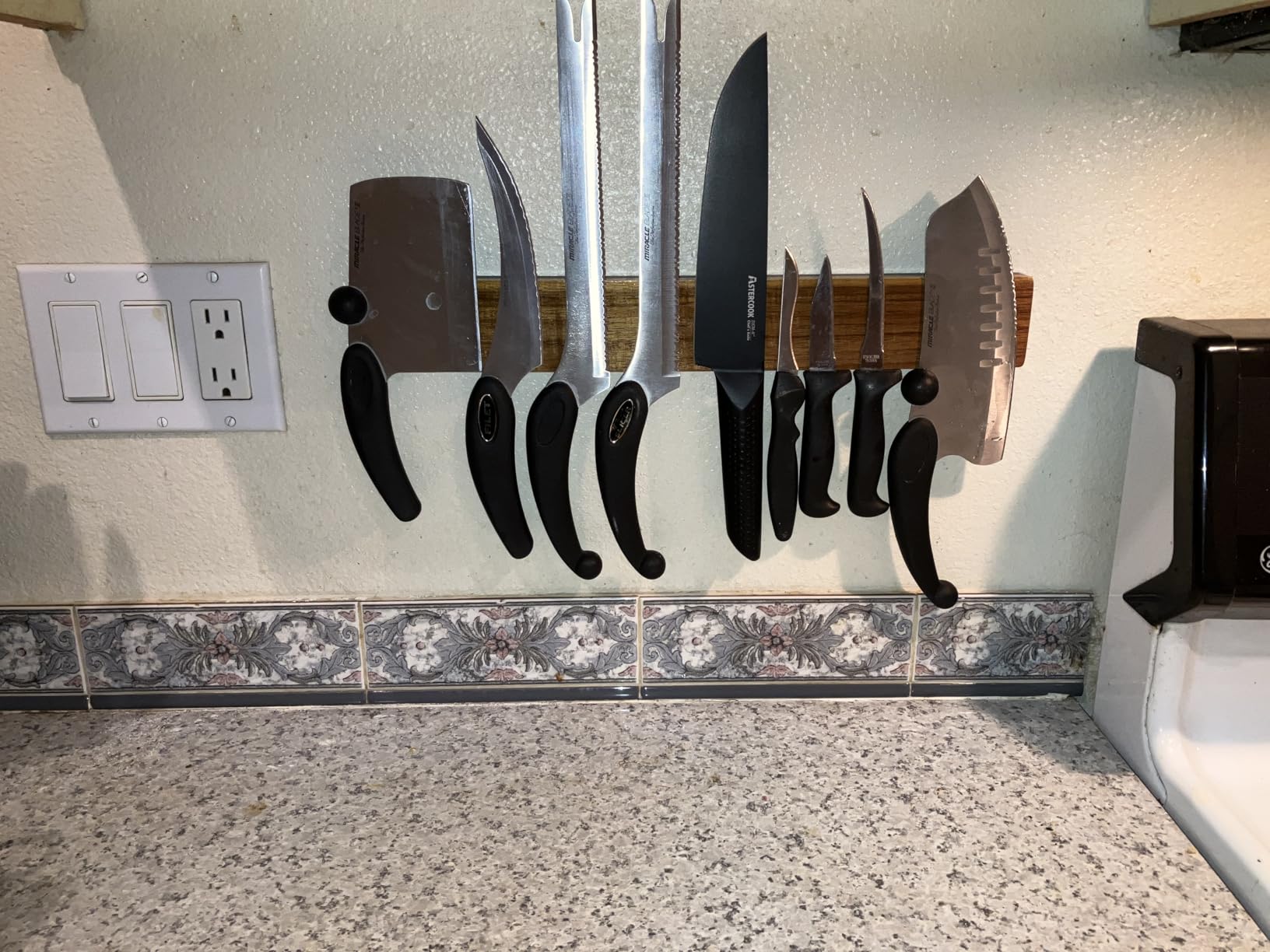 Knife Magnetic Strip 16