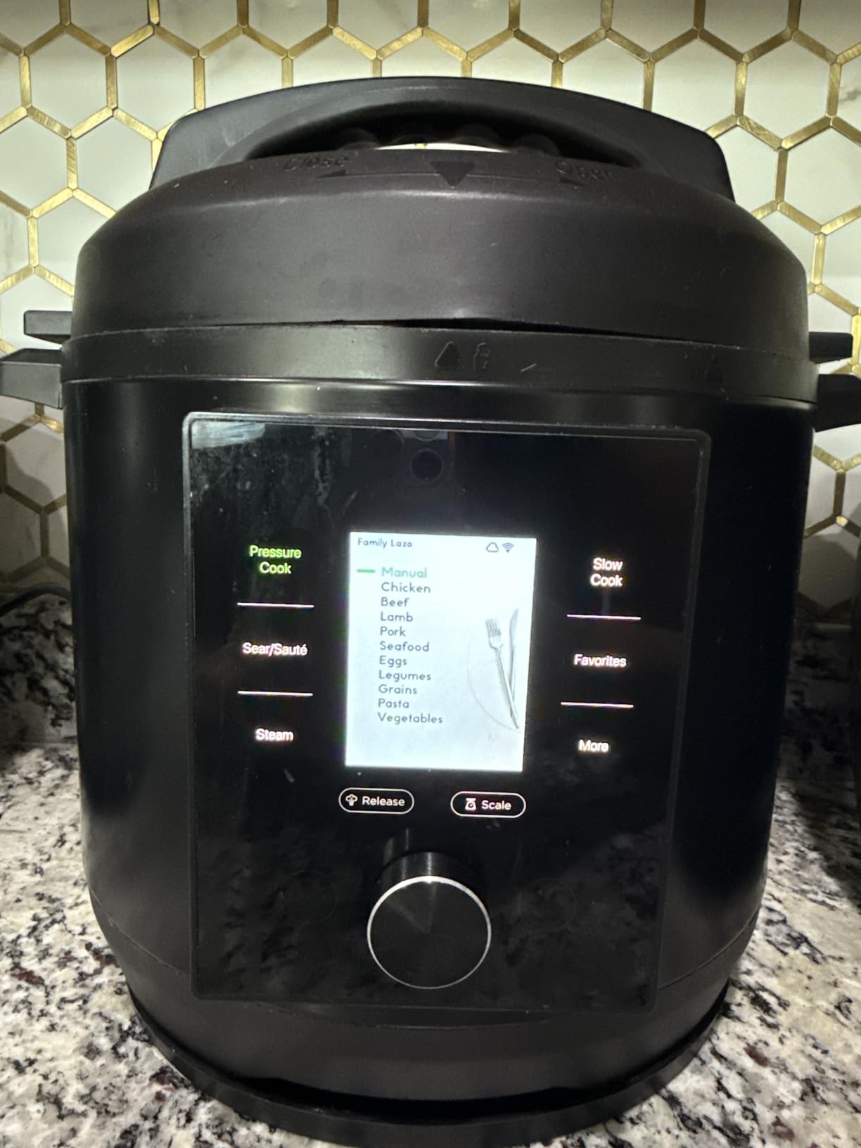 CHEF iQ Smart Pressure Cooker with WiFi and Built-in Scale - Easy-to-Use 10-in-1 Multicooker with 500+ Guided Recipes - Rice Cooker, Slow Cooker, Instant Meals for Foodies - 6 Quart - Family Size customer photo 1